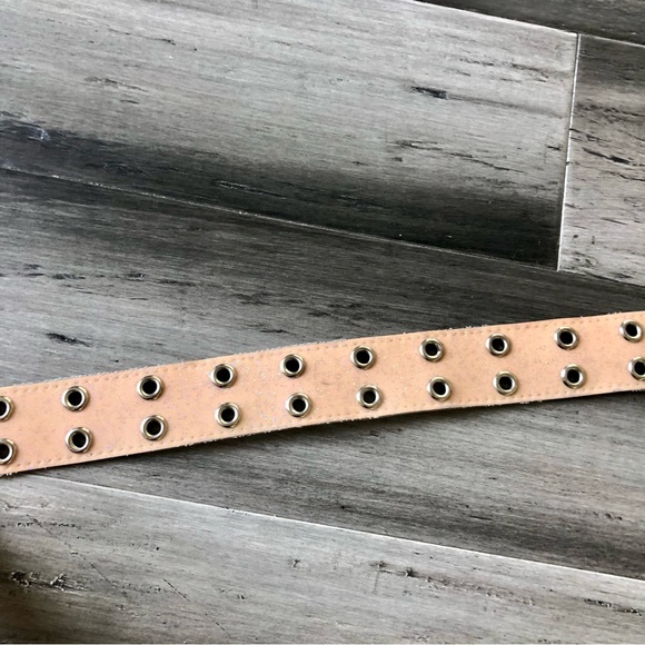 Vintage Y2K Mudd Pale Pink Glitter Vinyl Grommet Belt - Picture 4 of 6